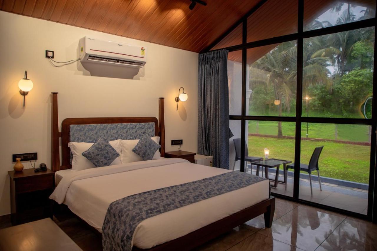 White Sand Beach Resort Kondivali Eksteriør bilde