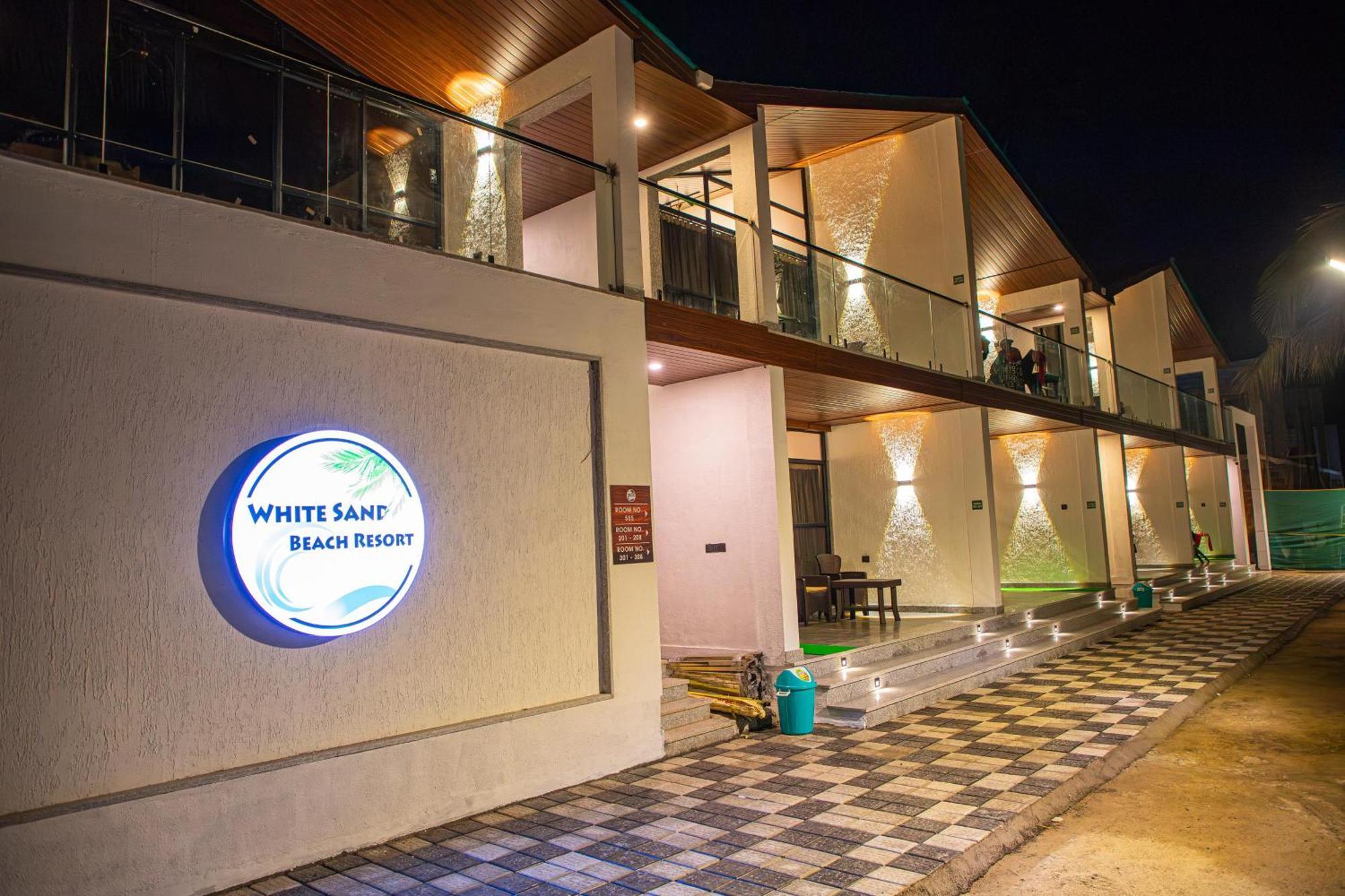 White Sand Beach Resort Kondivali Eksteriør bilde