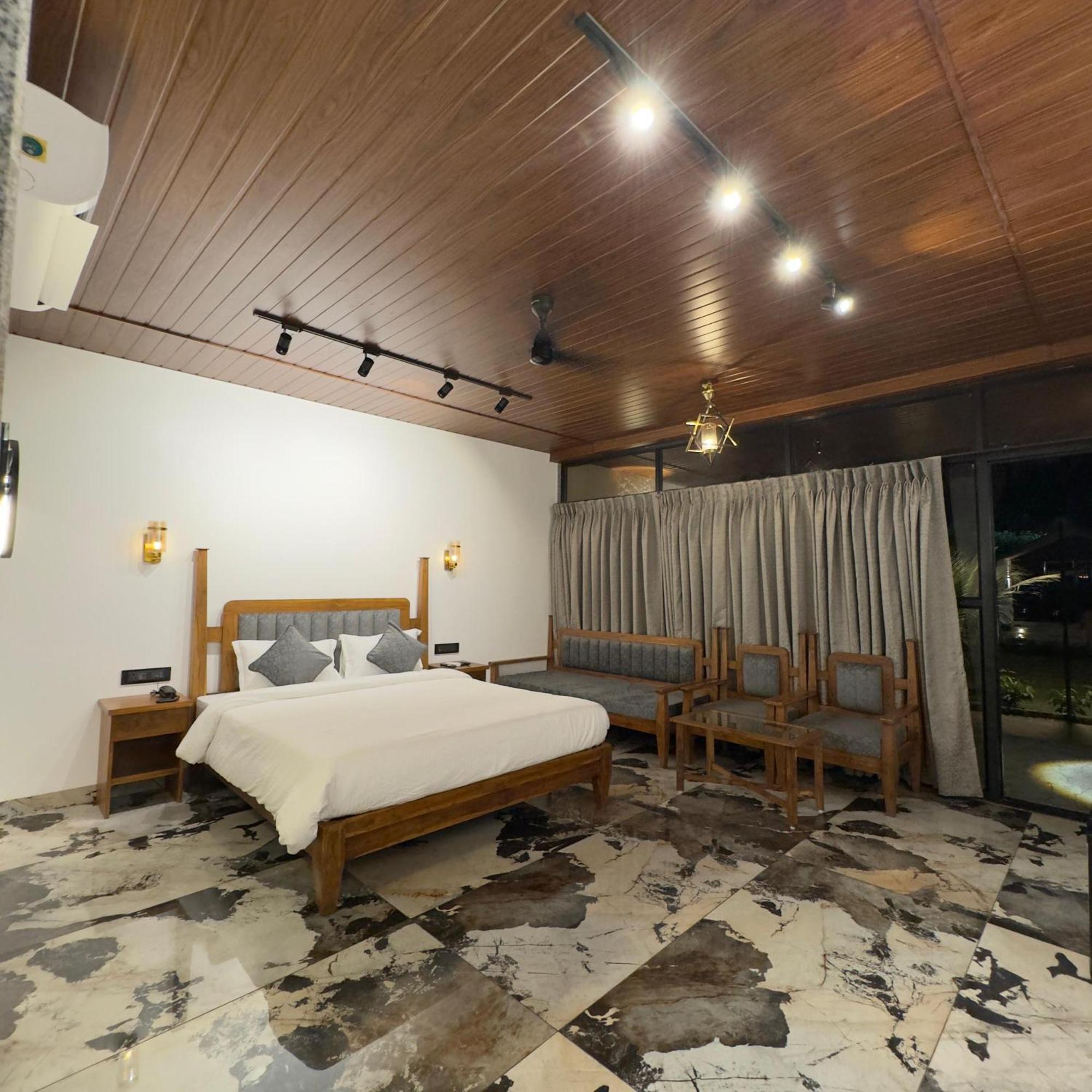 White Sand Beach Resort Kondivali Eksteriør bilde